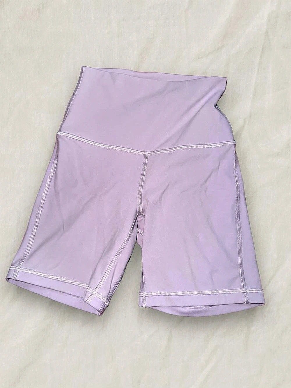 lululemon Wunder Under Bike Shorts in Purple Size 2